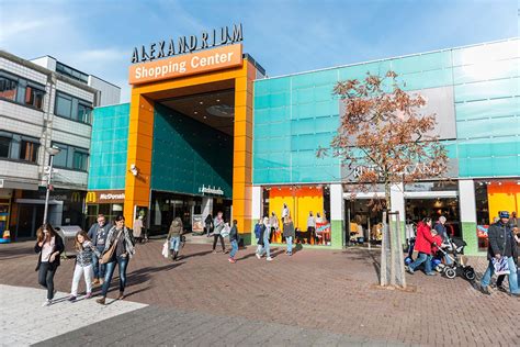 Alexandrium Shopping Center .